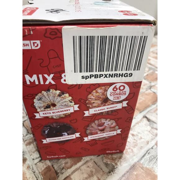 Dash Aqua Mini Bundt Cake Maker With Recipe Booklet Non-Stick Plate - Picture 4 of 5